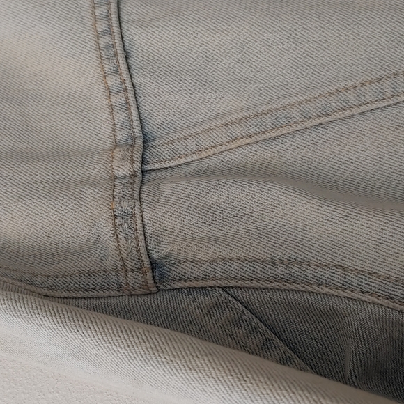 Vintage Levi's 100% Cotton Rigid Denim Longline Trucker Jacket Large GUC - Picture 11 of 12